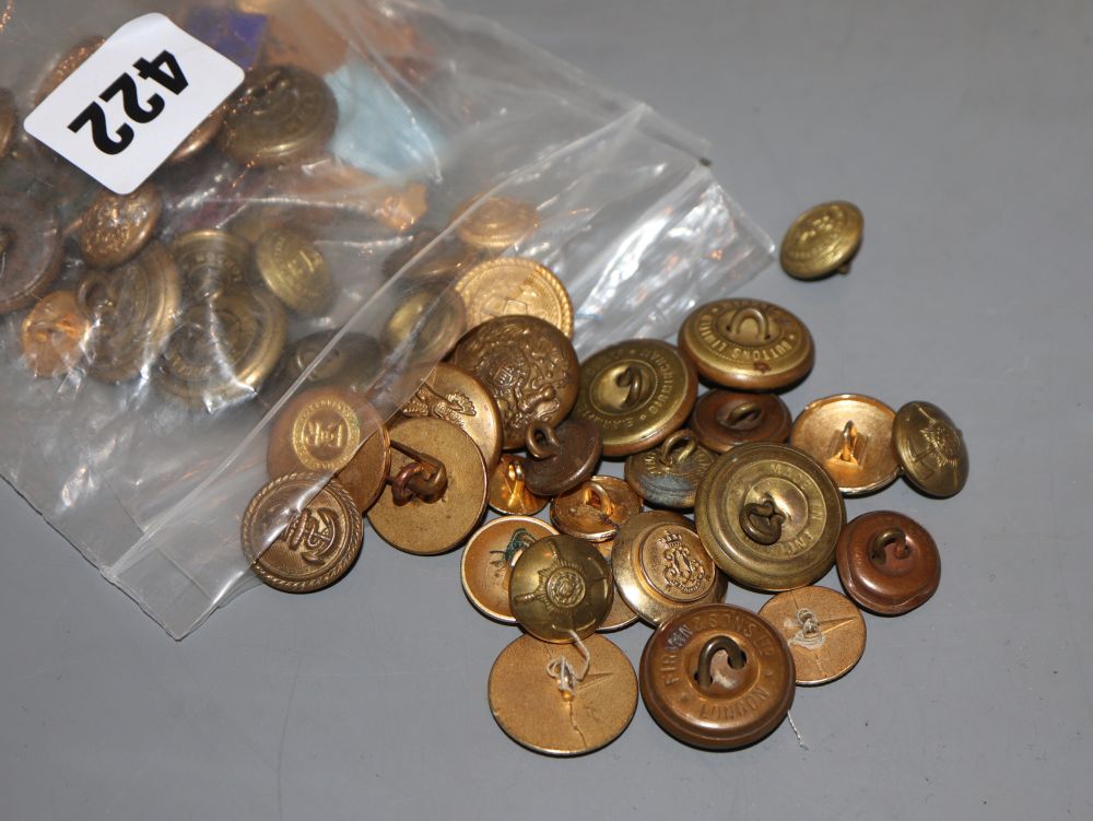 Assorted military badges and buttons